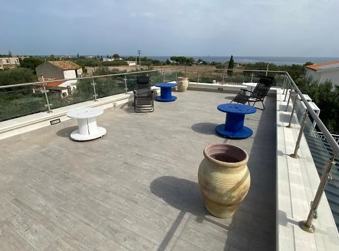 Torre Pozzillo Bed & Breakfast 4*