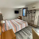 Torre Pozzillo Couette-café 4*