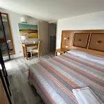 Torre Pozzillo Couette-café 4*