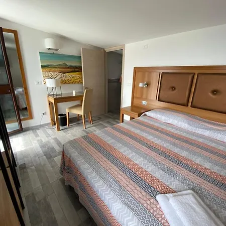 Torre Pozzillo Bed & Breakfast *