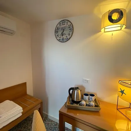 Torre Pozzillo Bed & Breakfast *
