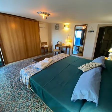 Torre Pozzillo 4* チーニジ