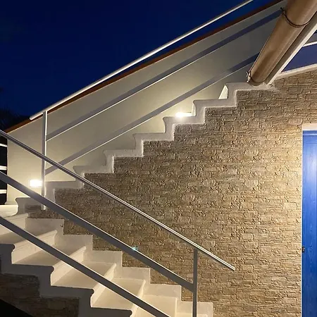 Torre Pozzillo Bed & Breakfast *